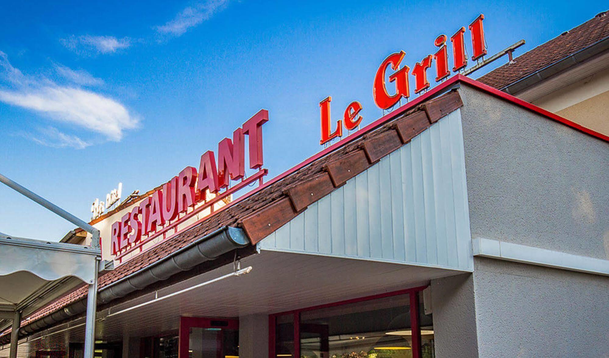 Logis Hotel Lons-Le-Saunier - Restaurant Le Grill Exterior photo